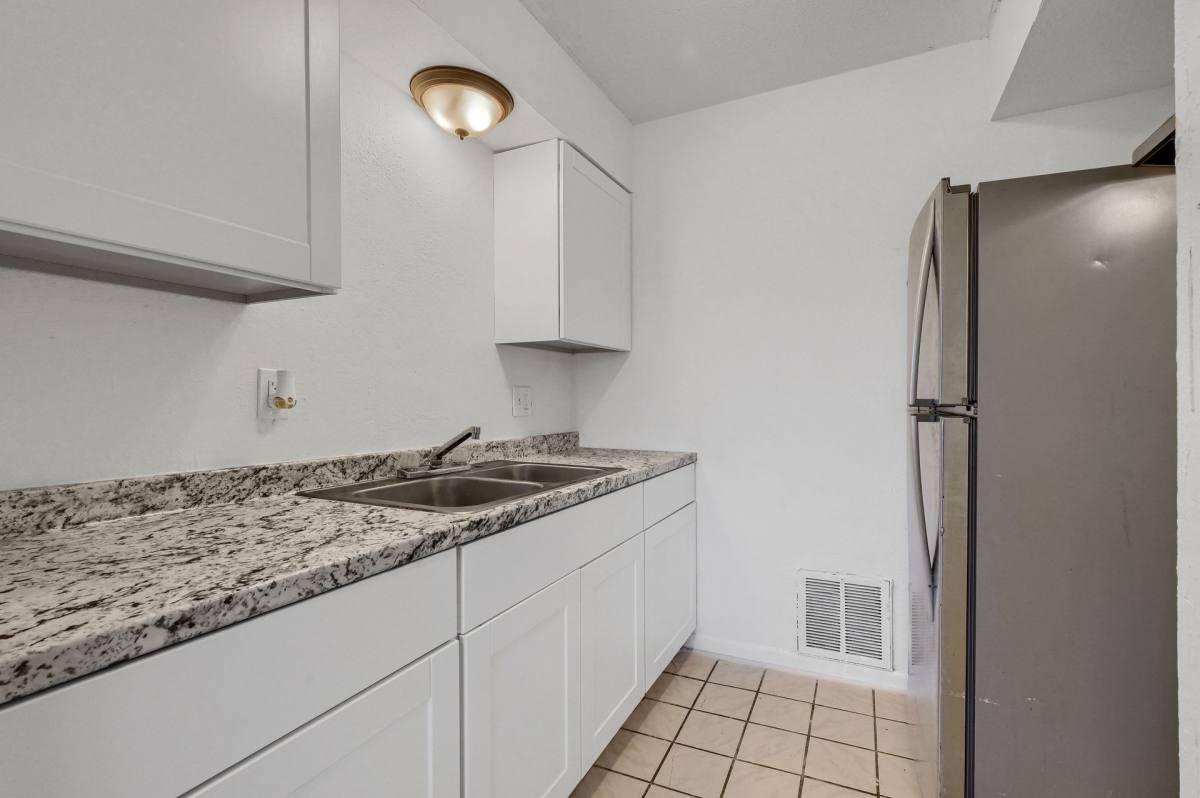 Apartment for rent at 2824 W Crawford St, Denison, TX 75020