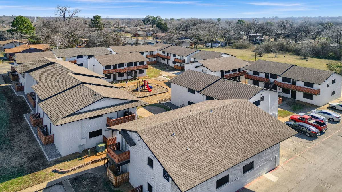 Apartment for rent at 2824 W Crawford St, Denison, TX 75020