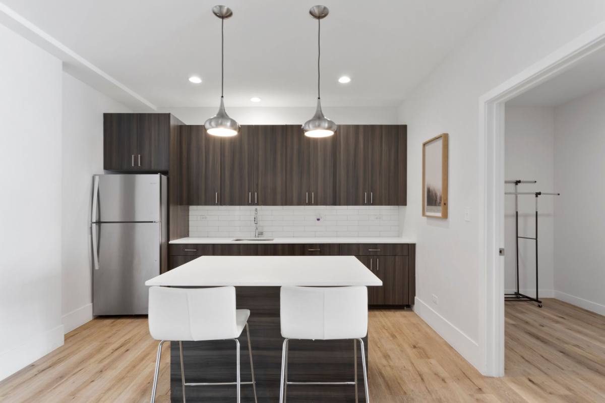 Apartment for rent at 1531 W Howard St, Chicago, IL 60626