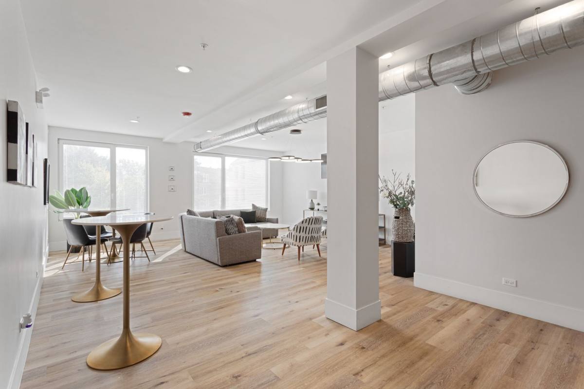 Apartment for rent at 1531 W Howard St, Chicago, IL 60626