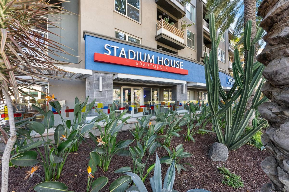 Apartment for rent at 2100 E Katella Ave, Anaheim, CA 92806