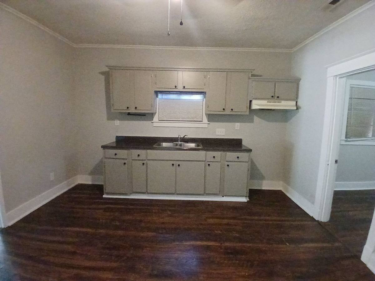 House for rent at 1436 Maplewood St, Memphis, TN 38108