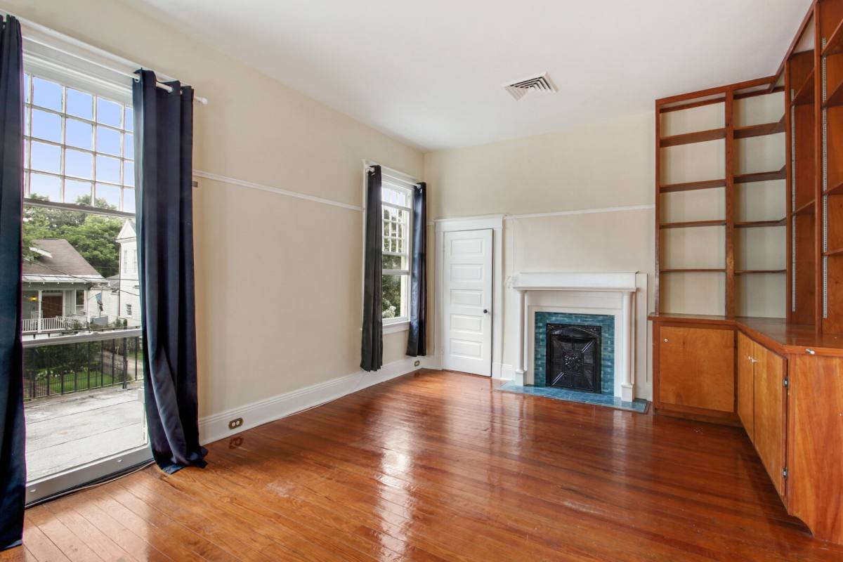 Apartment for rent at 810 Pine St, New Orleans, LA 70118