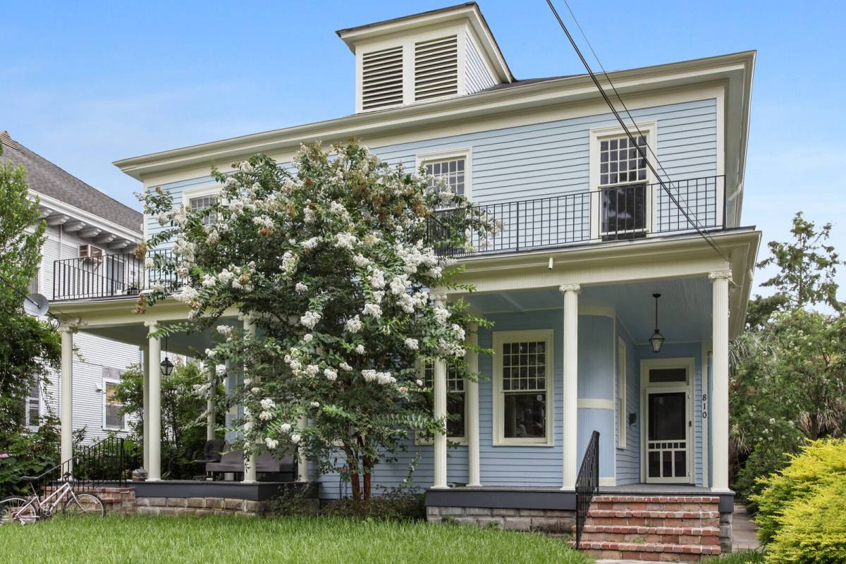 Apartment for rent at 810 Pine St, New Orleans, LA 70118