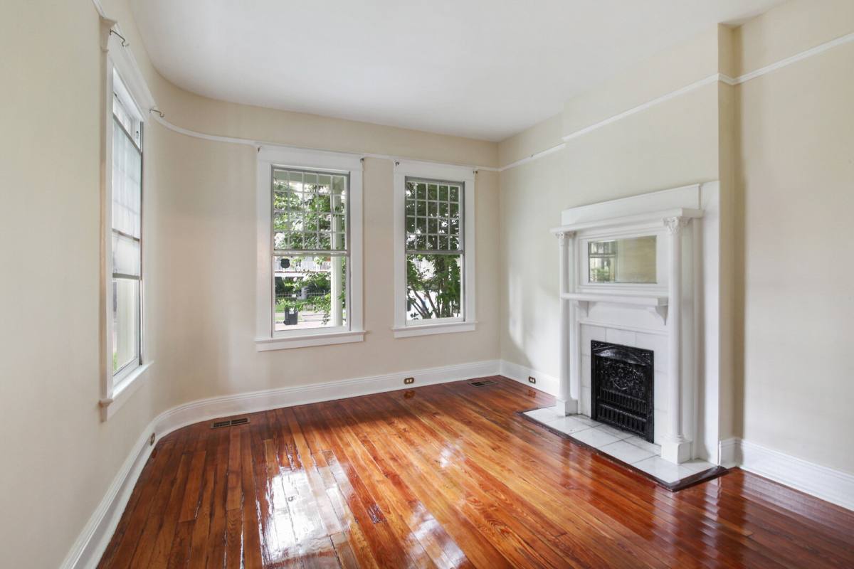 Apartment for rent at 810 Pine St, New Orleans, LA 70118