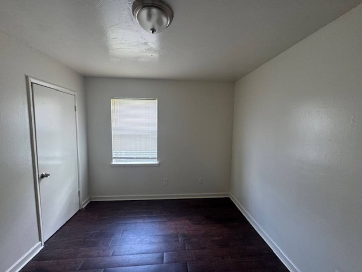 Apartment for rent at 2709 Ave E, Birmingham, AL 35218