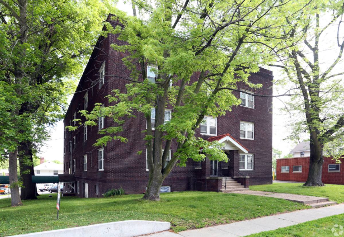 Apartment for rent at 3323 Ingersoll Ave, Des Moines, IA 50312