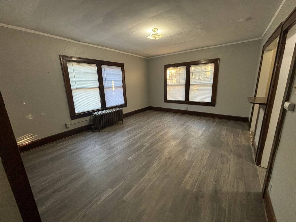Apartment for rent at 3323 Ingersoll Ave, Des Moines, IA 50312