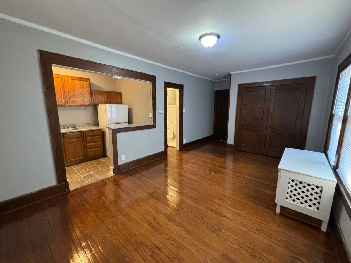 Apartment for rent at 3323 Ingersoll Ave, Des Moines, IA 50312