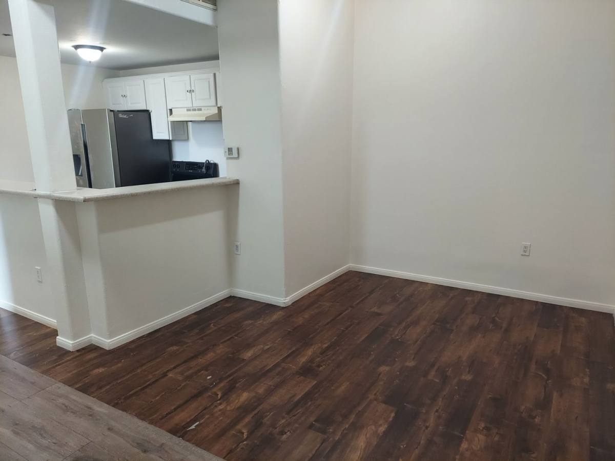 Apartment for rent at 1325 Venice Blvd, Los Angeles, CA 90006