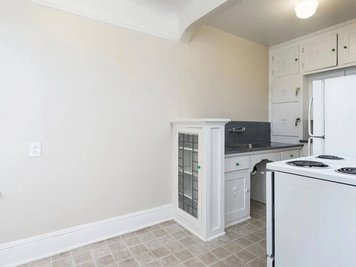 Apartment for rent at 708 NW 19th Ave, Portland, OR 97209