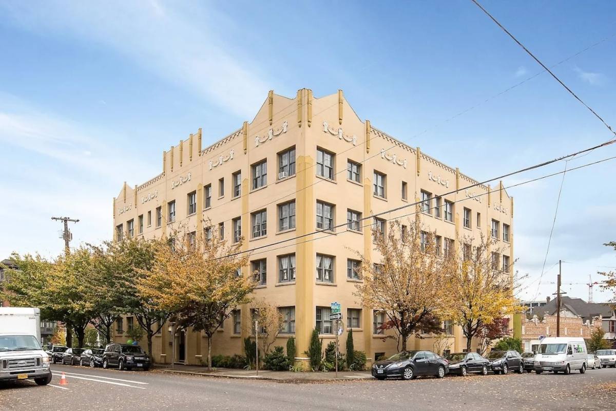 Apartment for rent at 708 NW 19th Ave, Portland, OR 97209