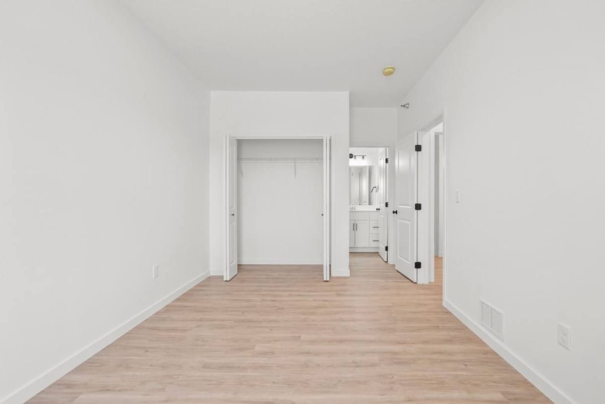 Condo for rent at 895 W 8th St, Garner, IA 50438