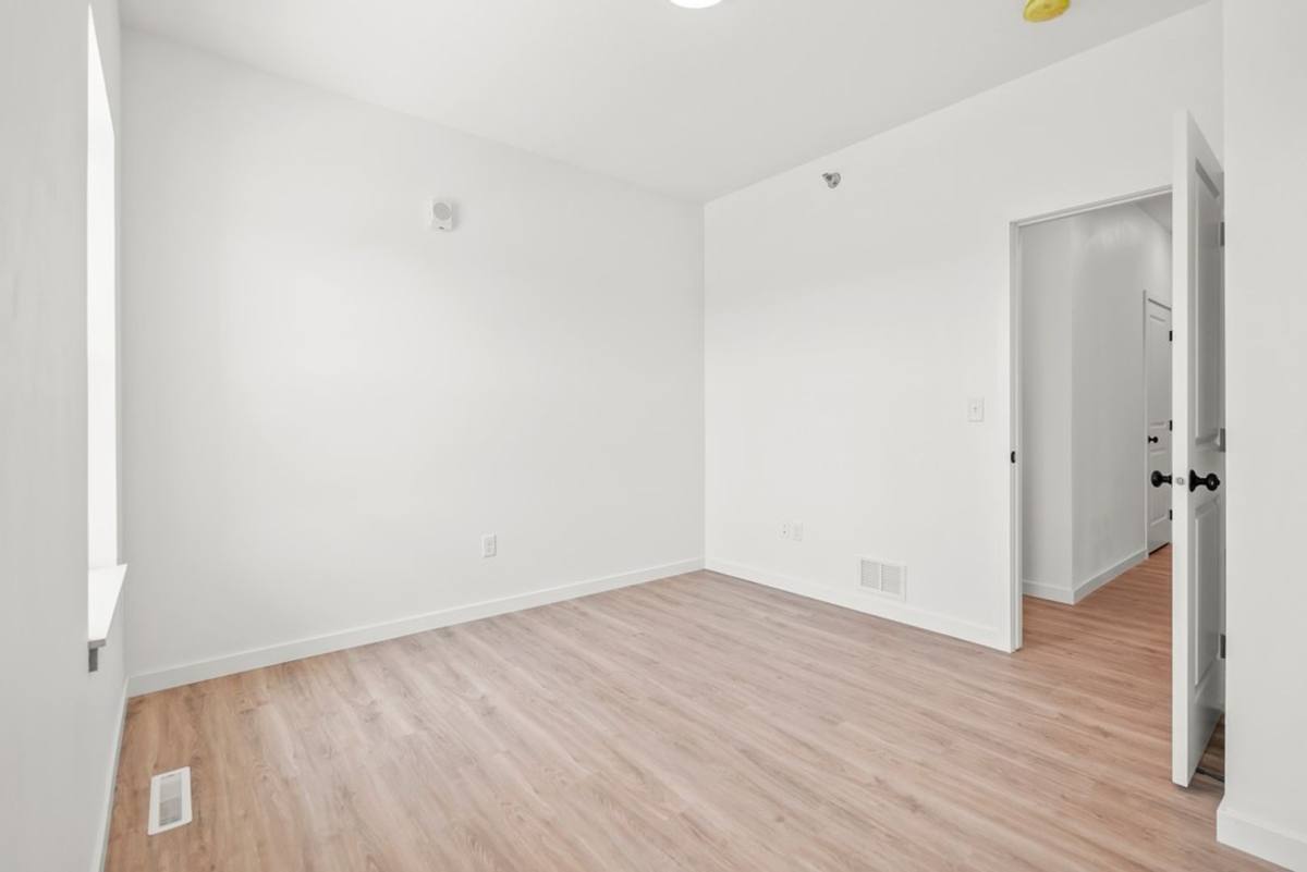 Condo for rent at 895 W 8th St, Garner, IA 50438