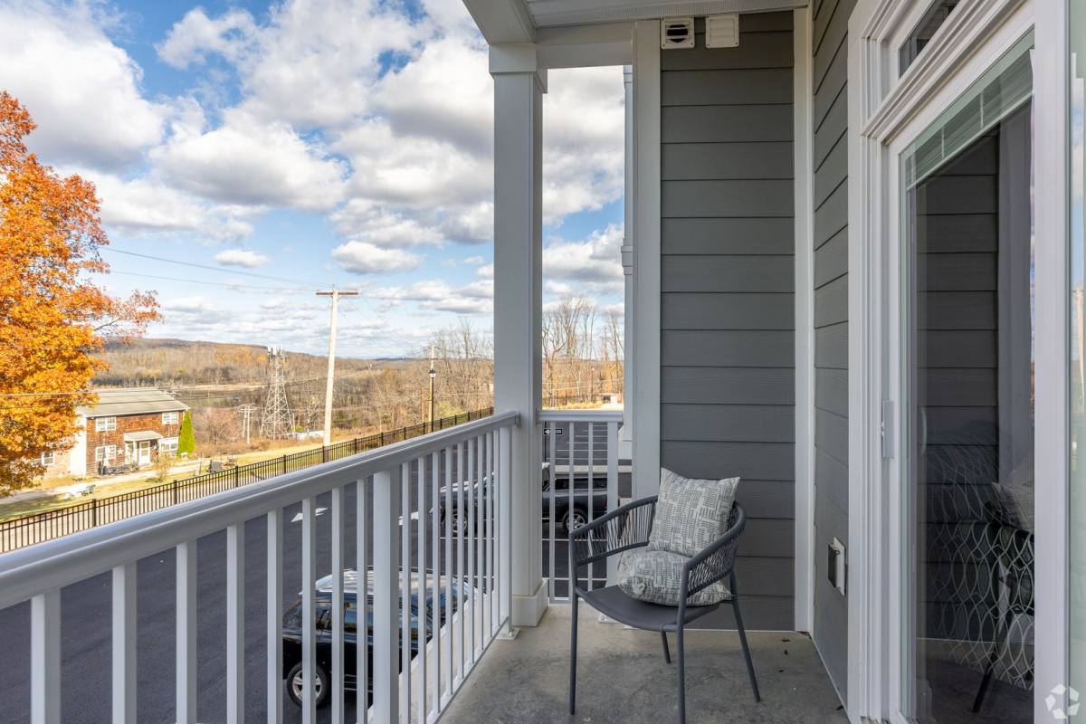 Apartment for rent at 7 Theta Dr, Vernon, NJ 07462