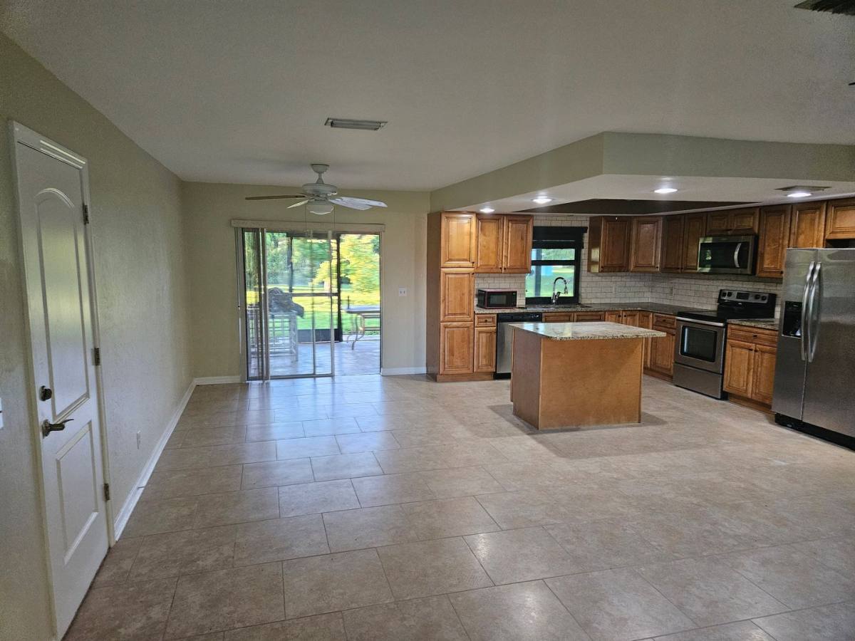 Apartment for rent at 309 Tarpon Dr, Cape Coral, FL 33904