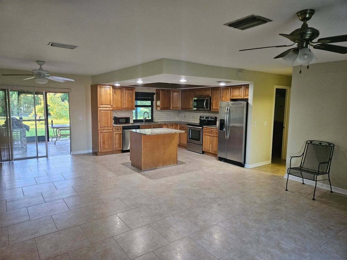 Apartment for rent at 309 Tarpon Dr, Cape Coral, FL 33904
