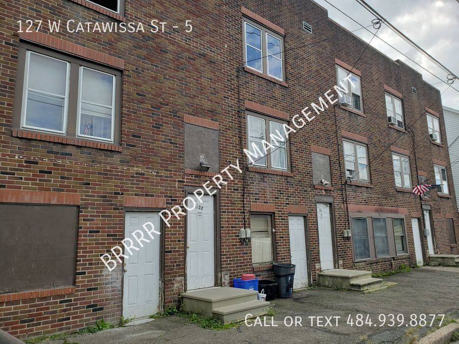 Apartment for rent at 127 W Catawissa St #5, Nesquehoning, PA 18240
