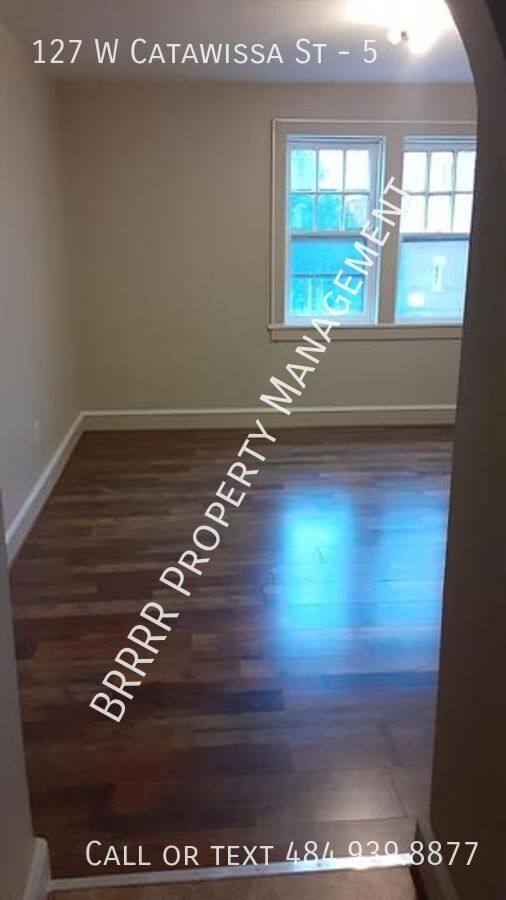 Apartment for rent at 127 W Catawissa St #5, Nesquehoning, PA 18240