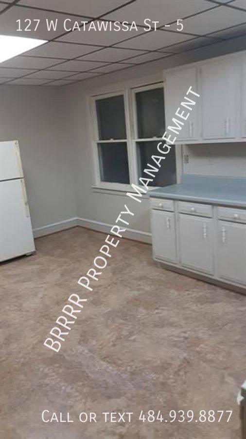 Apartment for rent at 127 W Catawissa St #5, Nesquehoning, PA 18240