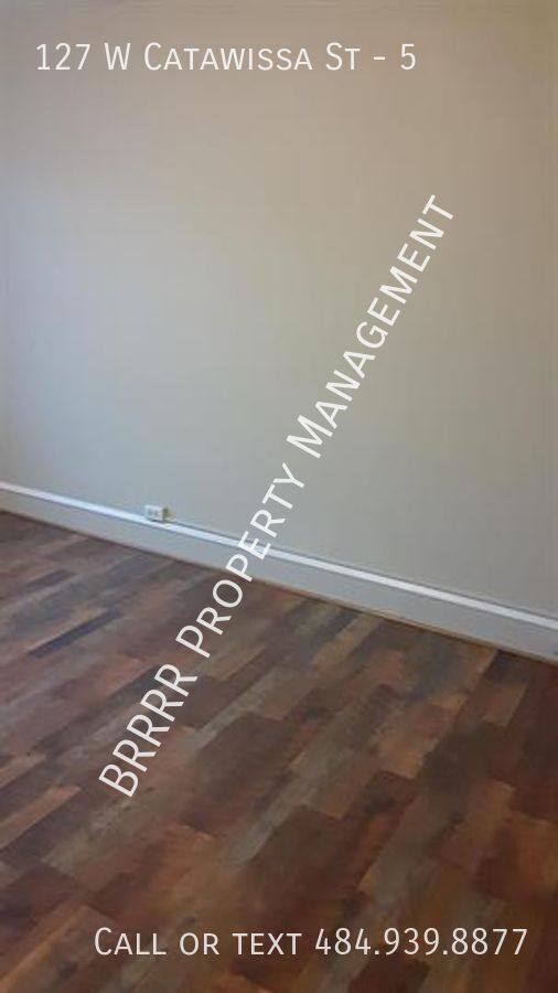 Apartment for rent at 127 W Catawissa St #5, Nesquehoning, PA 18240