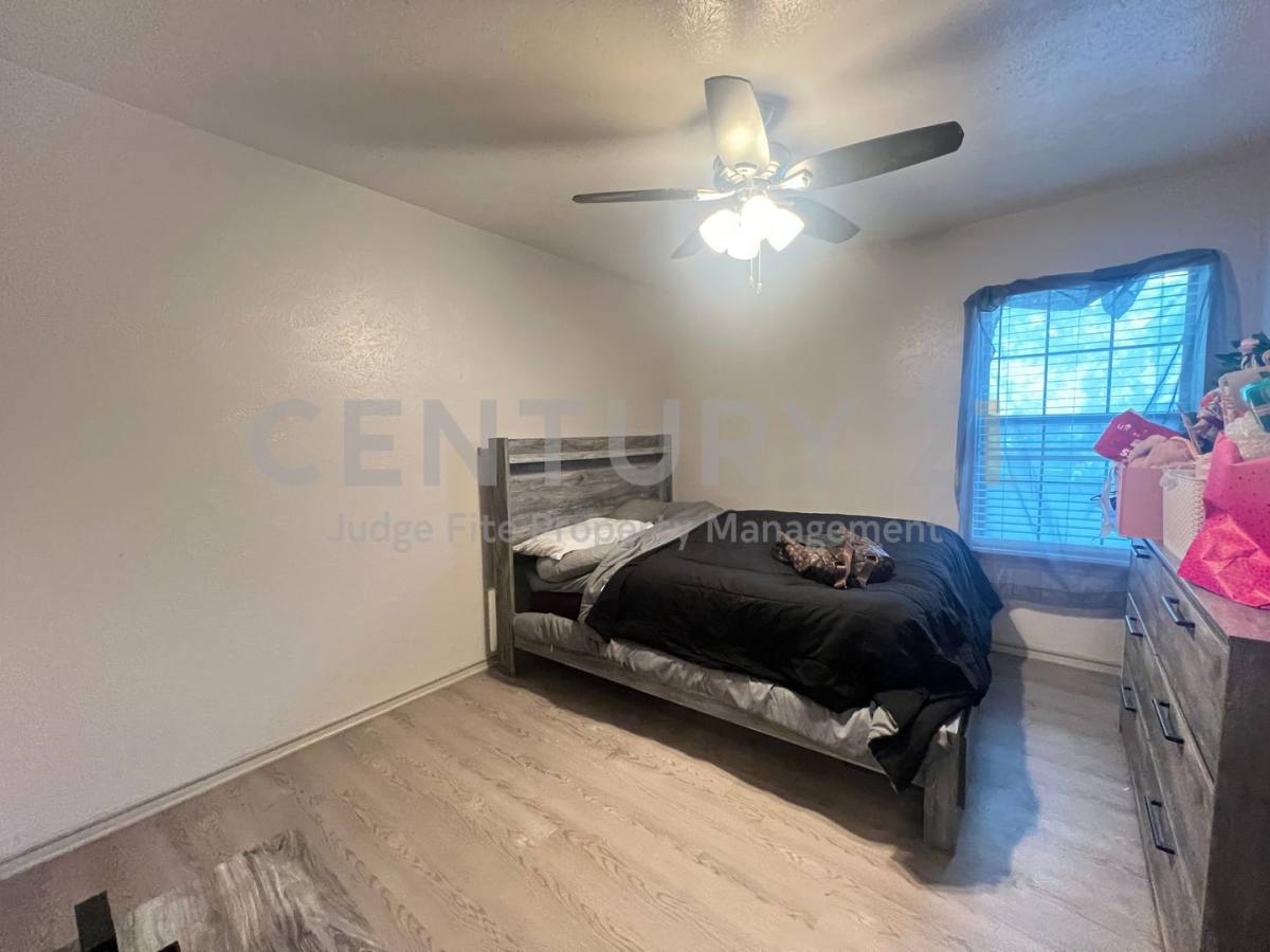 Apartment for rent at 1108 N Elm St, Denton, TX 76201