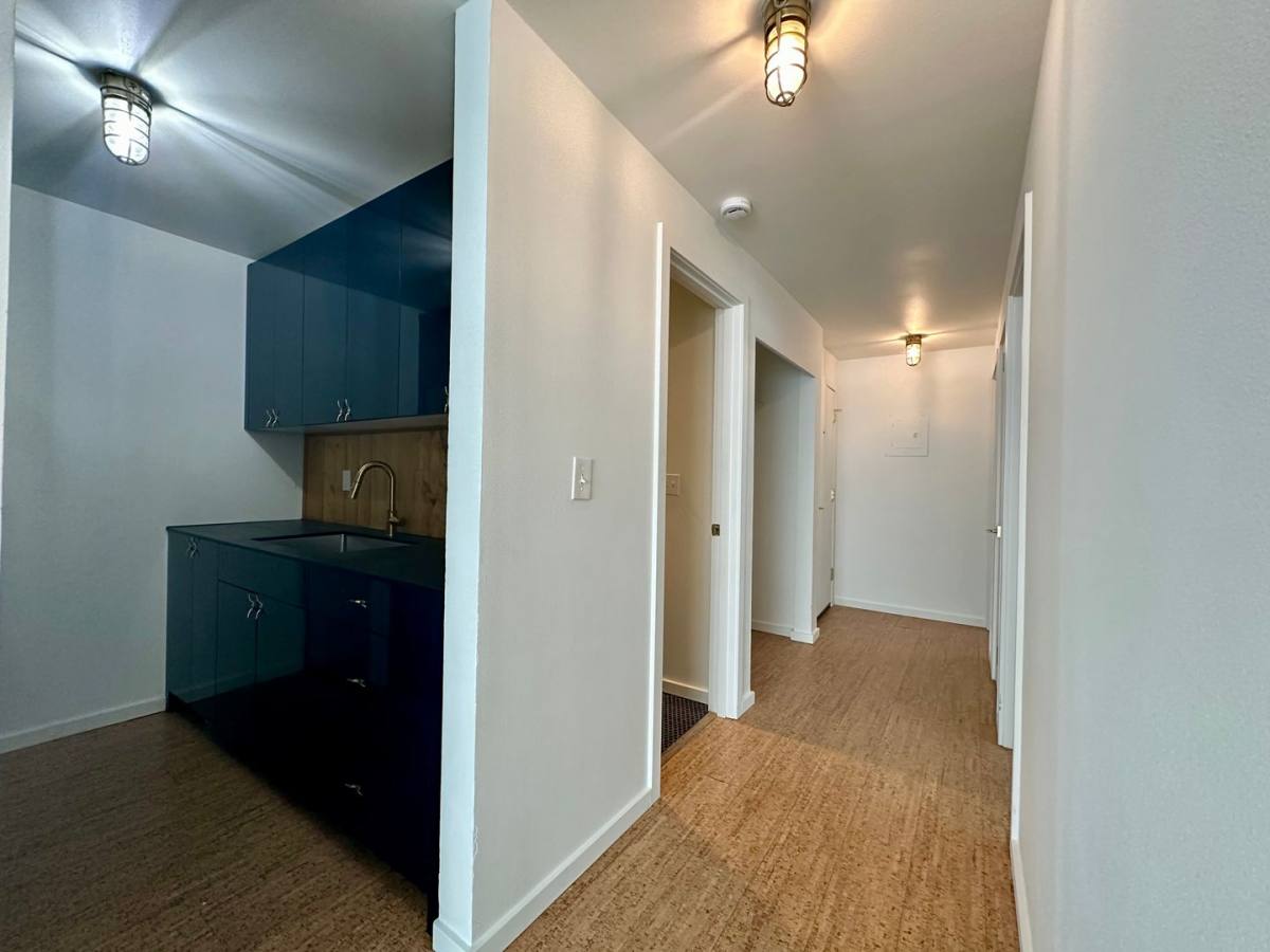 Apartment for rent at 530 S Cloverdale St, Seattle, WA 98108