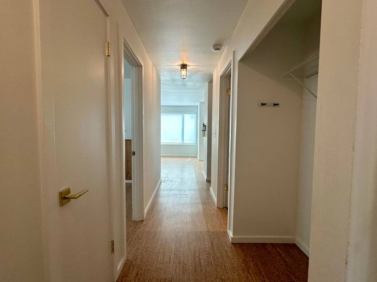 Apartment for rent at 530 S Cloverdale St, Seattle, WA 98108