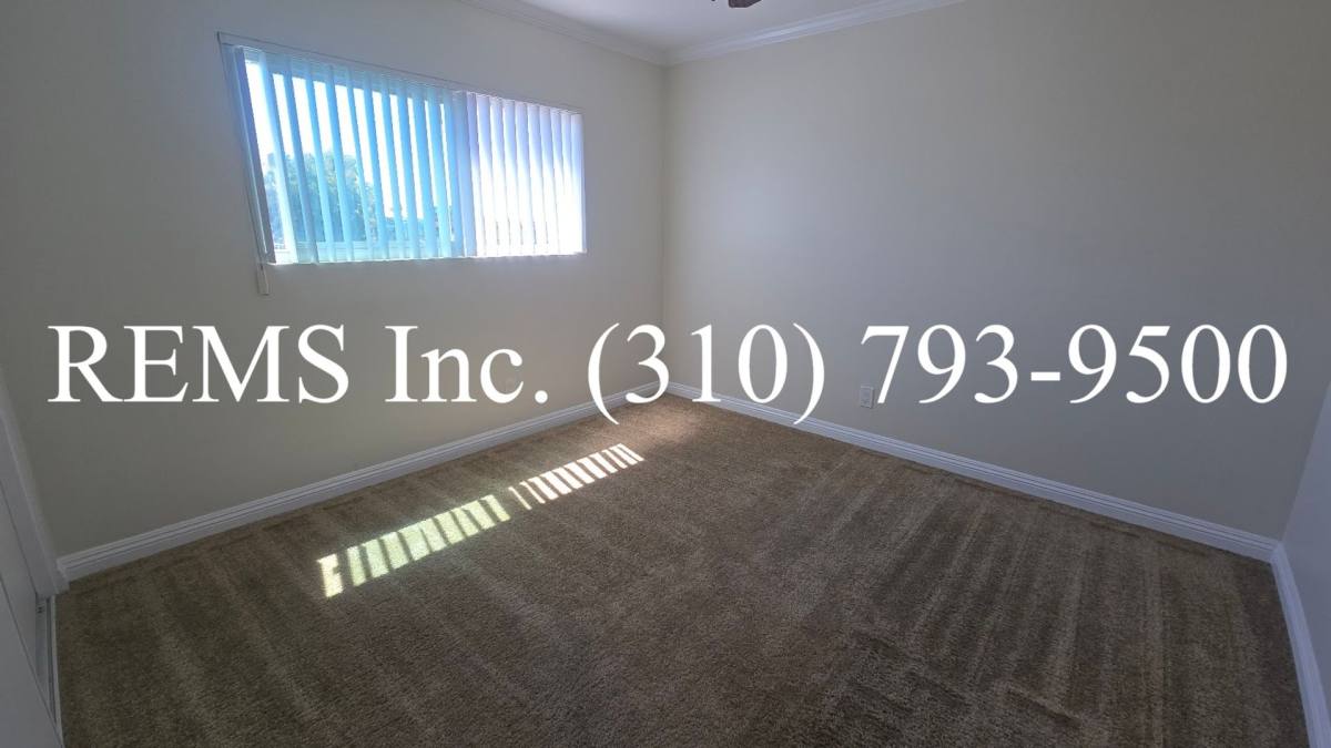 Apartment for rent at 621 N Market St, Inglewood, CA 90302