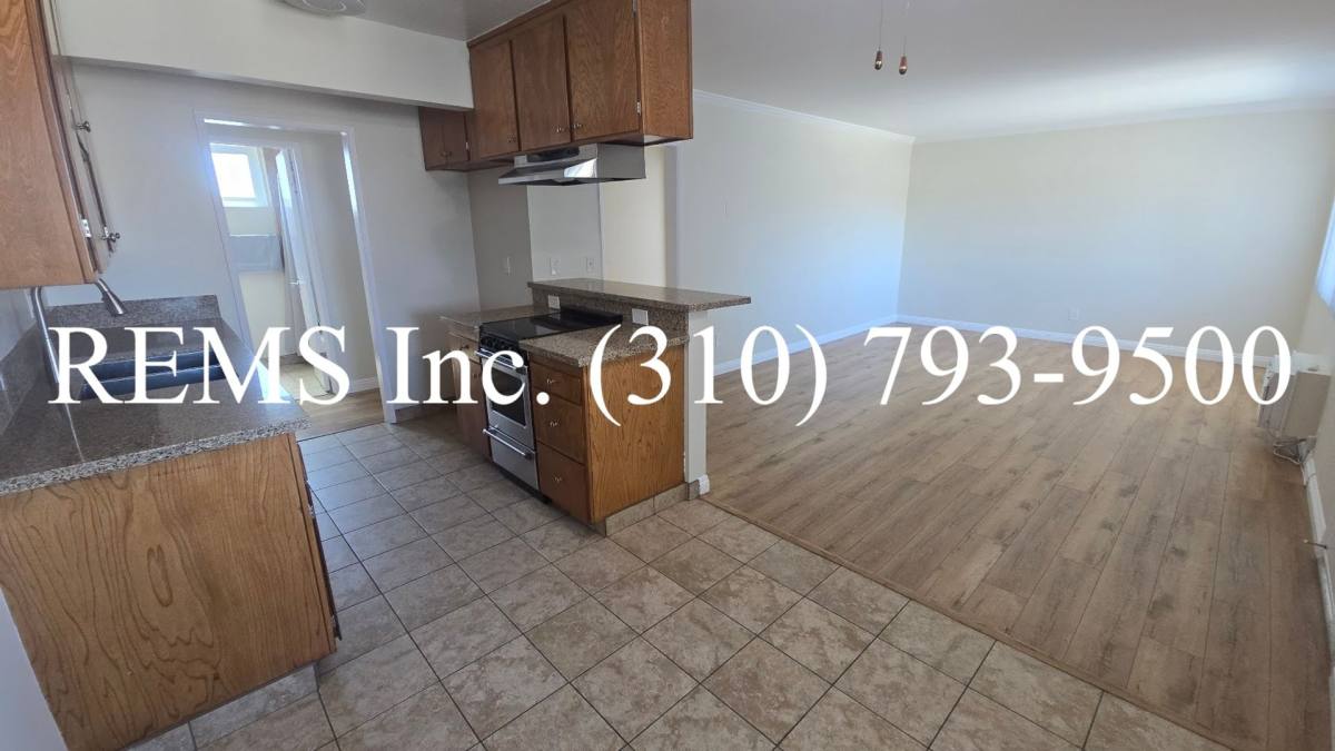 Apartment for rent at 621 N Market St, Inglewood, CA 90302
