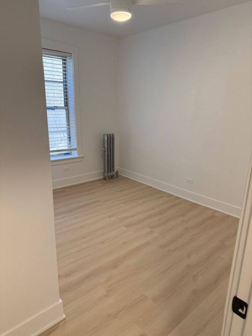 Apartment for rent at 2139 W Lunt Ave, Chicago, IL 60645