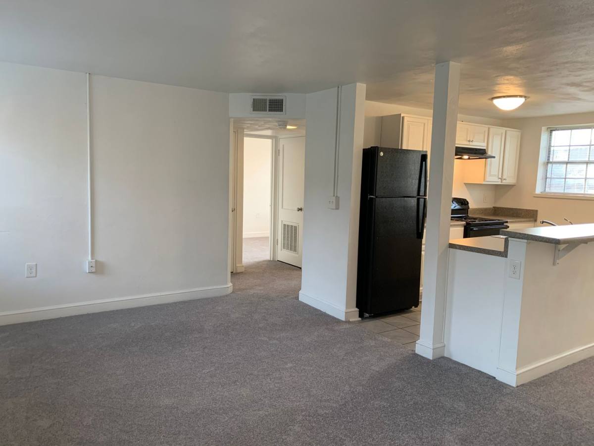 Apartment for rent at 231 Chestnut St, Salem, VA 24153