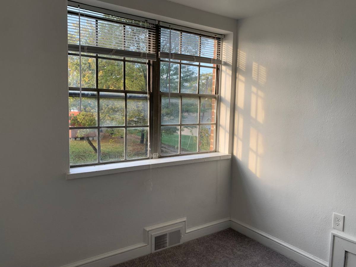 Apartment for rent at 231 Chestnut St, Salem, VA 24153