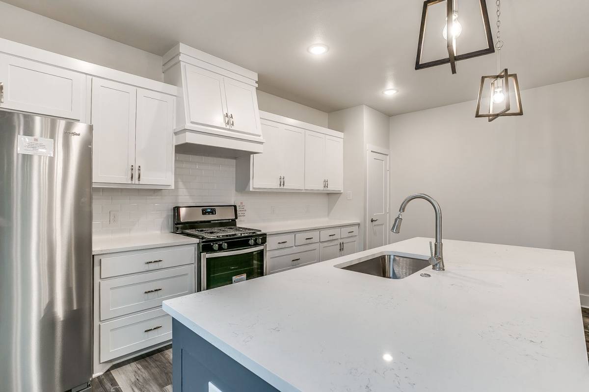 Apartment for rent at 3145 Forest Park Blvd, Fort Worth, TX 76110