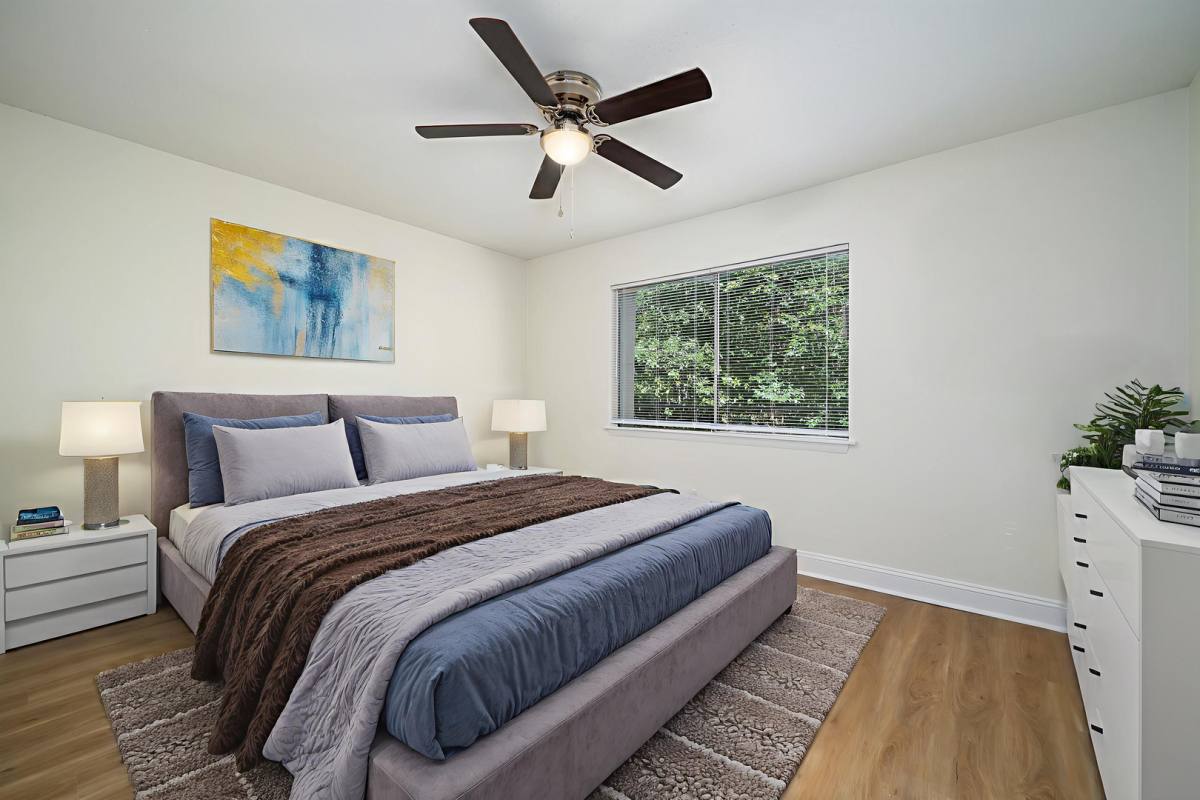 Apartment for rent at 925 Beacon Parkway E, Birmingham, AL 35209
