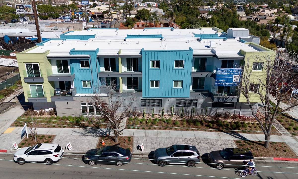Apartment for rent at 1704 Hornblend, San Diego, CA 92109