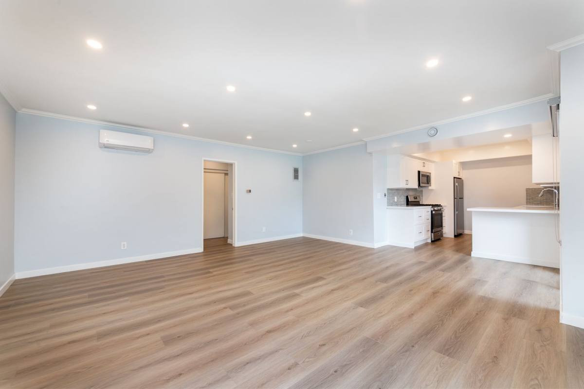 Apartment for rent at 7718 Paseo Del Rey, Playa Del Rey, CA 90293
