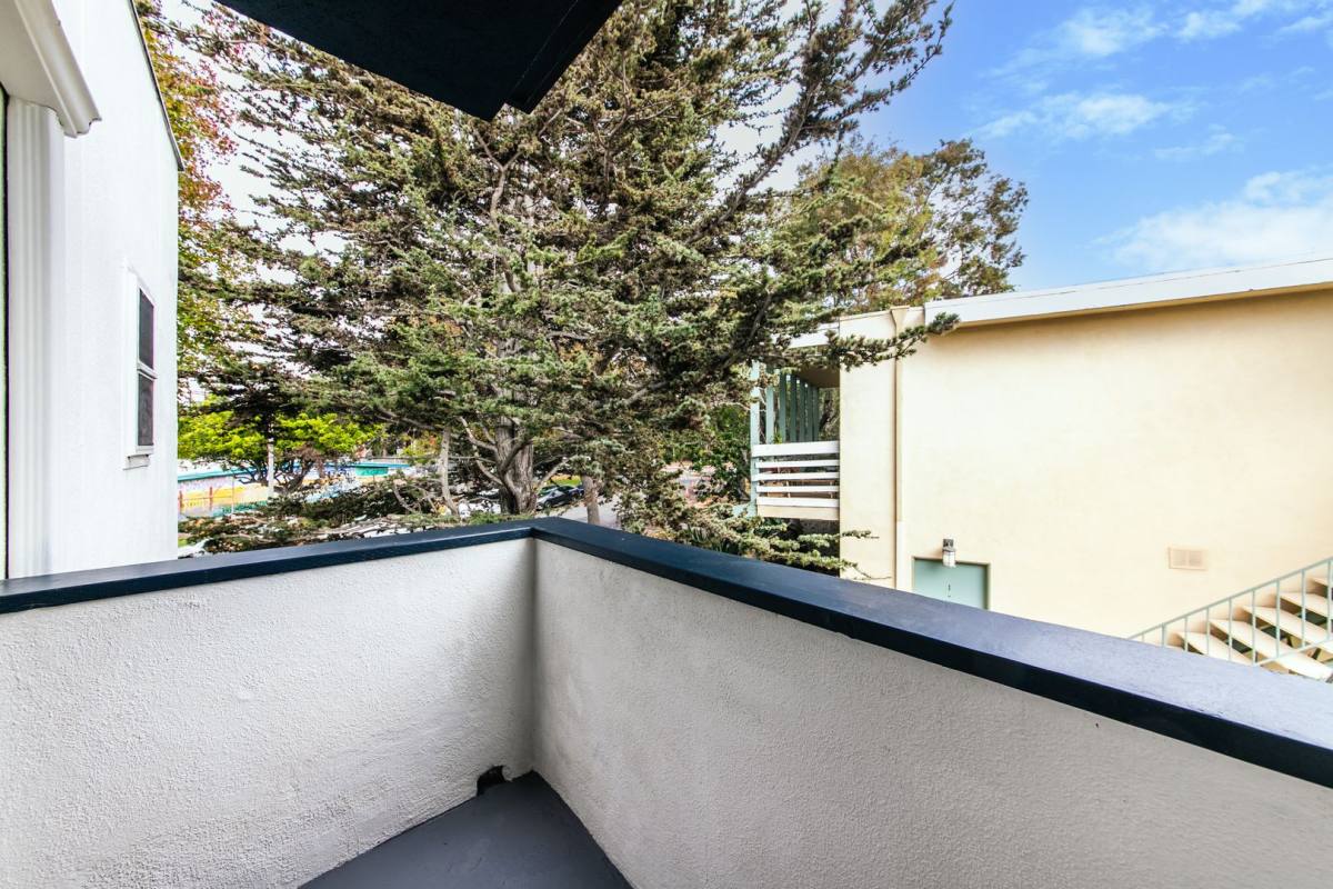 Apartment for rent at 7718 Paseo Del Rey, Playa Del Rey, CA 90293