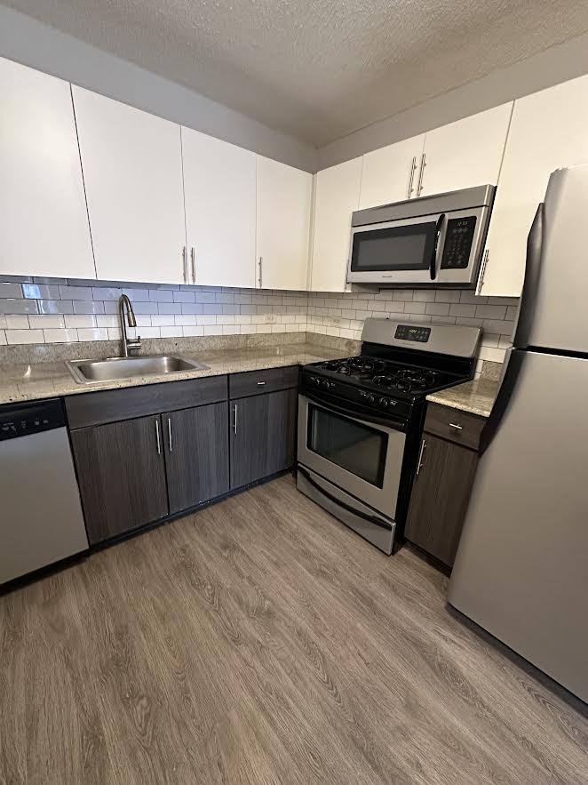Apartment for rent at 180 N Jefferson St, Chicago, IL 60661