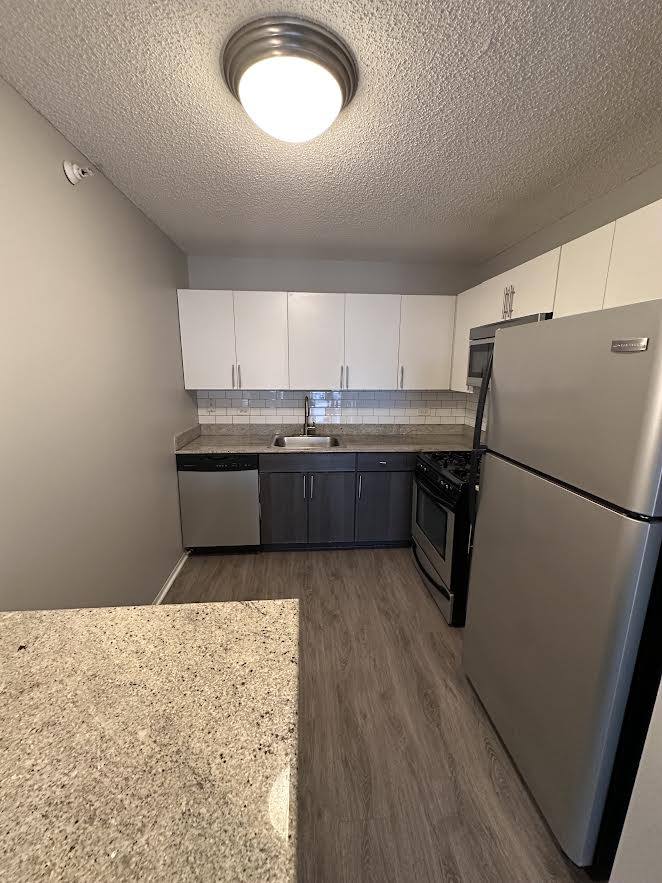 Apartment for rent at 180 N Jefferson St, Chicago, IL 60661