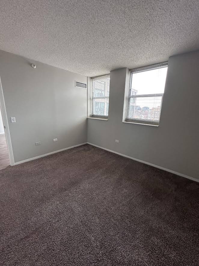 Apartment for rent at 180 N Jefferson St, Chicago, IL 60661