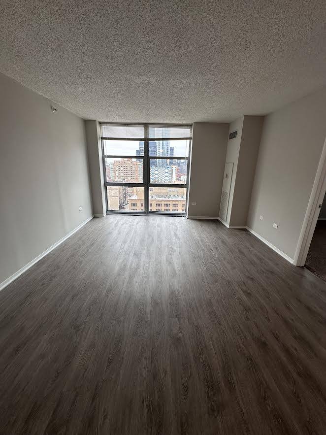 Apartment for rent at 180 N Jefferson St, Chicago, IL 60661