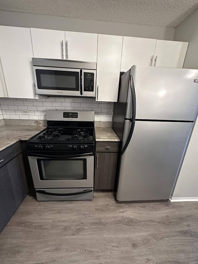 Apartment for rent at 180 N Jefferson St, Chicago, IL 60661