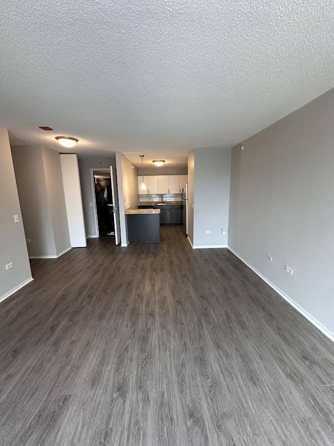 Apartment for rent at 180 N Jefferson St, Chicago, IL 60661