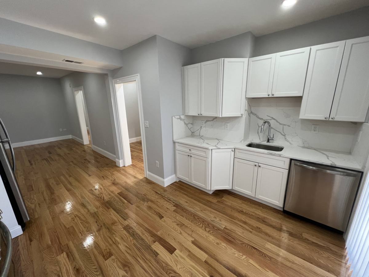 Apartment for rent at 372 Oxford St #O4, Cambridge, MA 02140