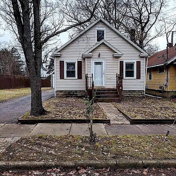 House for rent at 712 Leslie St, Lansing, MI 48912
