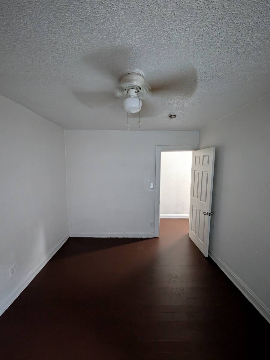 Apartment for rent at 1874 Marloes Ave #33, Cleveland, OH 44112