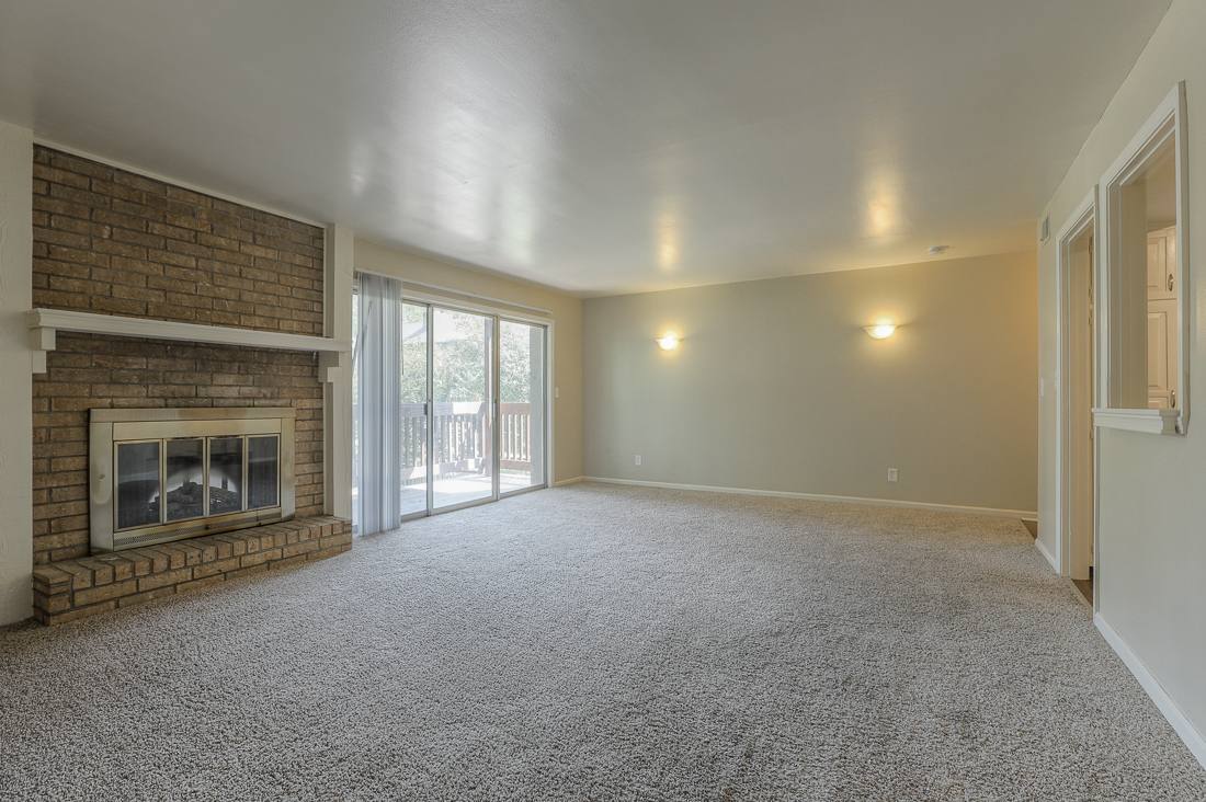 Apartment for rent at Grant Court, 9400 W 81st St, Overland Park, KS 66204