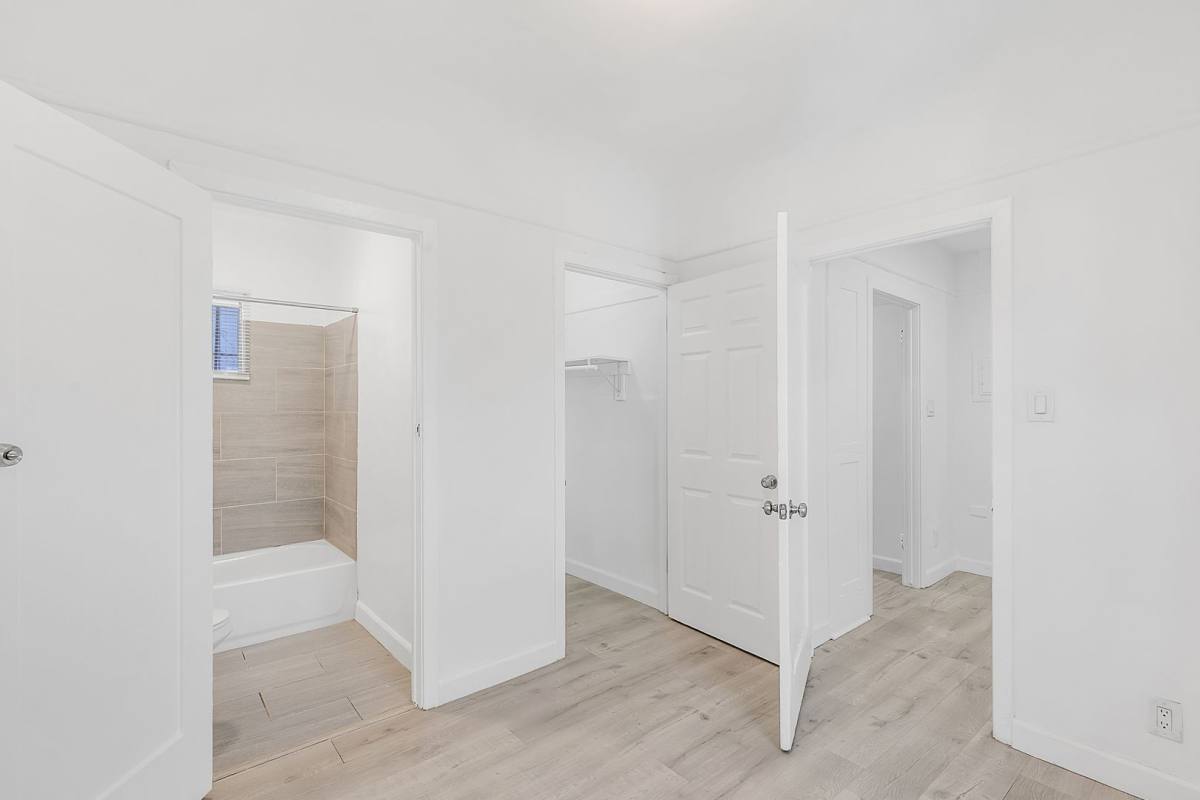 Apartment for rent at 1426 S Bonnie Brae St, Los Angeles, CA 90006