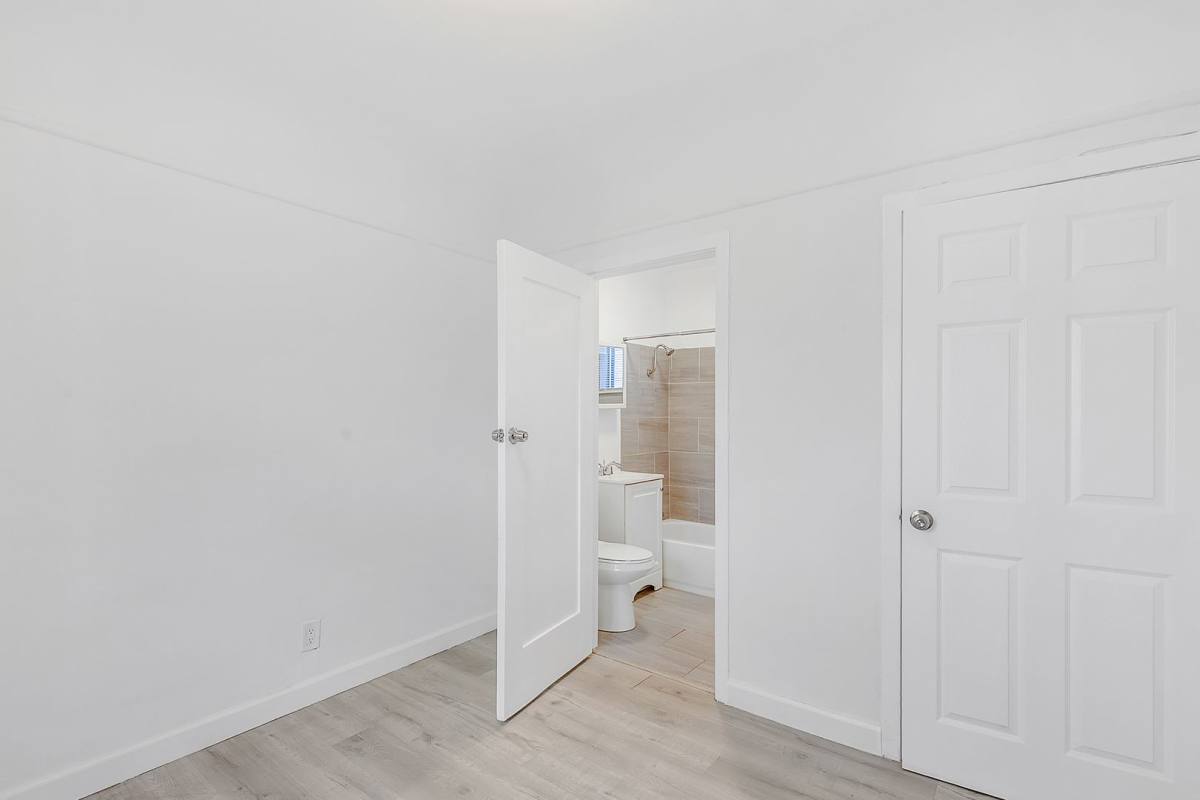 Apartment for rent at 1426 S Bonnie Brae St, Los Angeles, CA 90006
